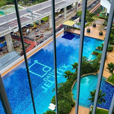 קואלה לומפור 10Mins To Klcc W Lrt+Mall+Netflix Muji Urban מראה חיצוני תמונה