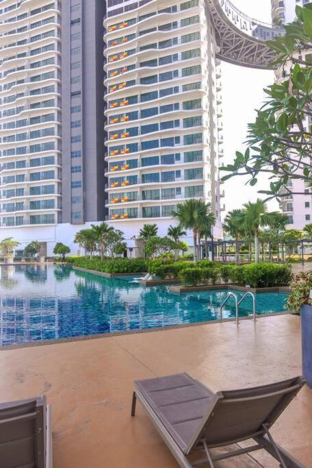 קואלה לומפור 10Mins To Klcc W Lrt+Mall+Netflix Muji Urban מראה חיצוני תמונה